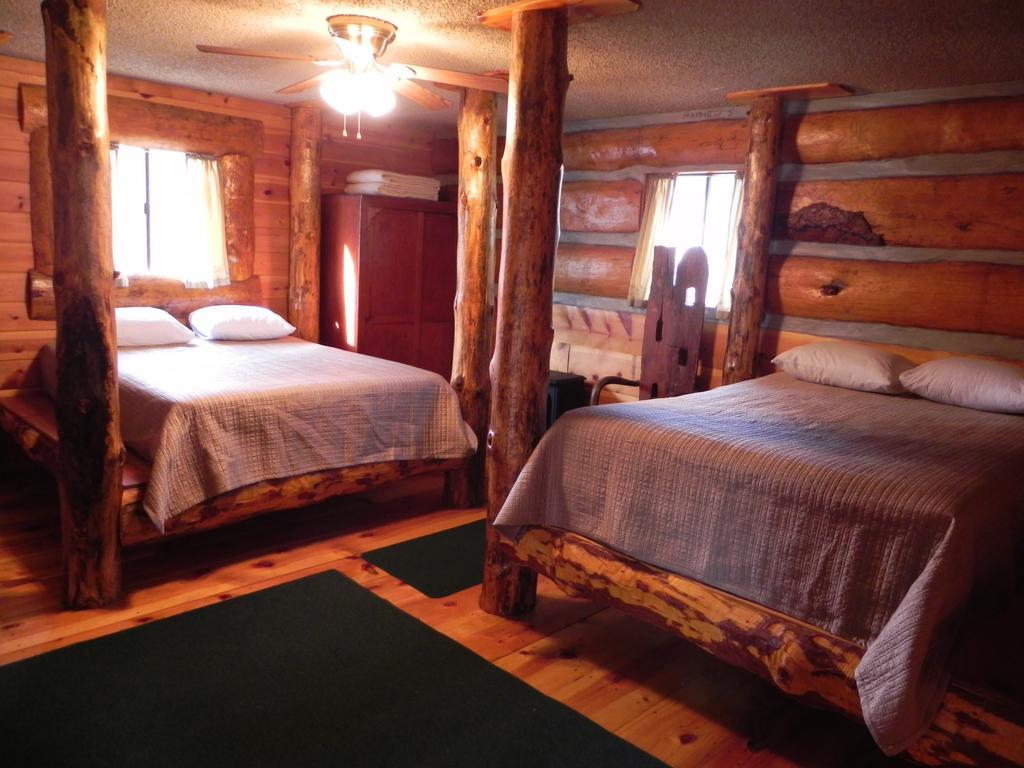 Apache Village Cabins รุยโดโซ ห้อง รูปภาพ