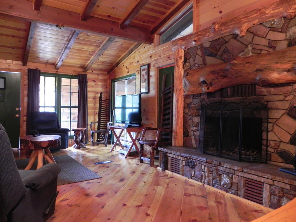 Apache Village Cabins รุยโดโซ ห้อง รูปภาพ